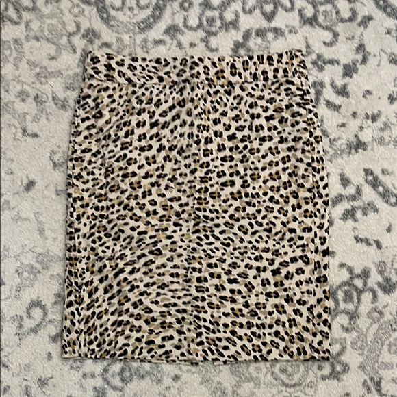 Banana Republic Animal Print Pencil Skirt -Size 6! - Picture 1 of 8